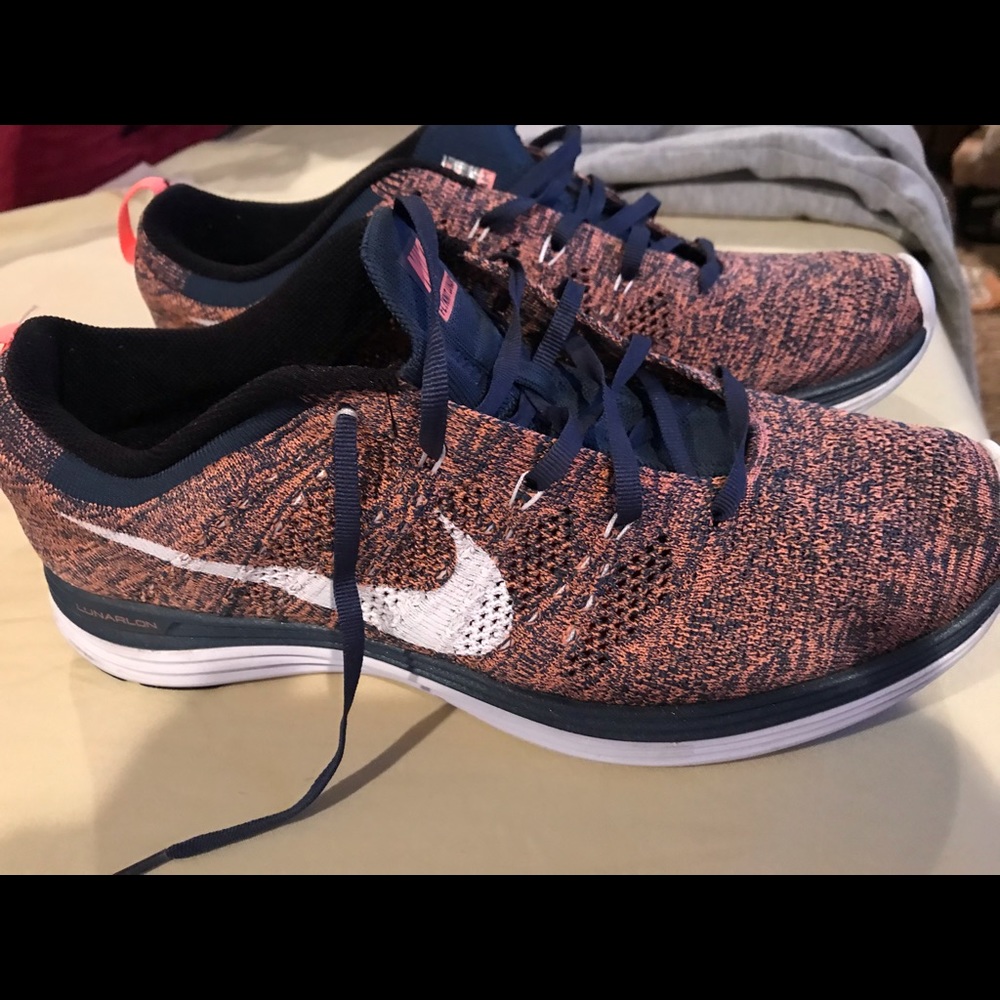 Women’s Nike shoes